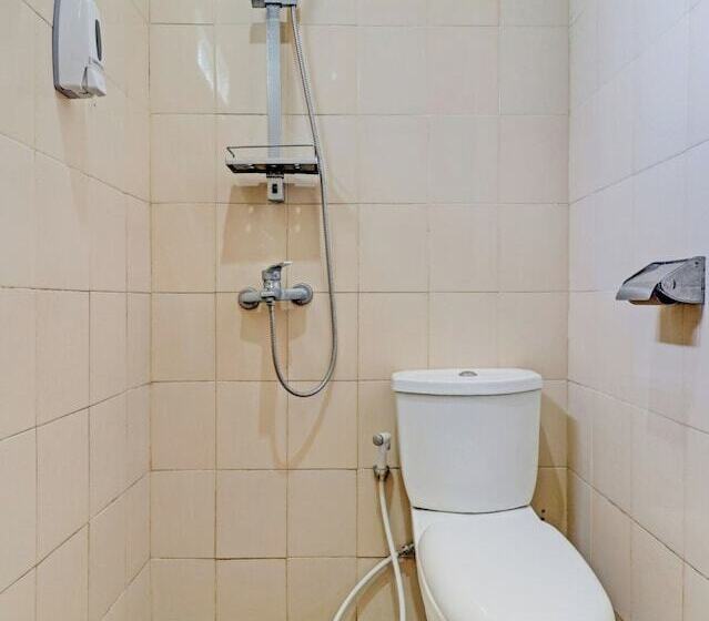 בית מלון כפרי Collection O 90461 Graha Atmadja Syariah Guest House