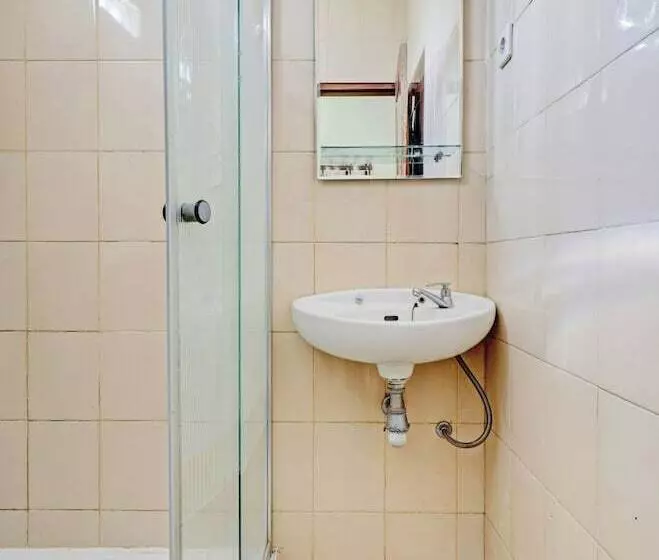 ホテル Collection O 90461 Graha Atmadja Syariah Guest House