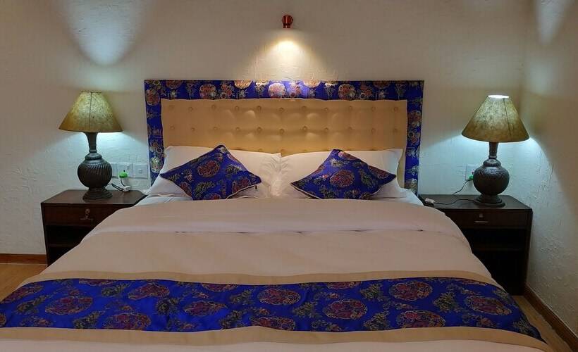 هتل Heranya La:ku