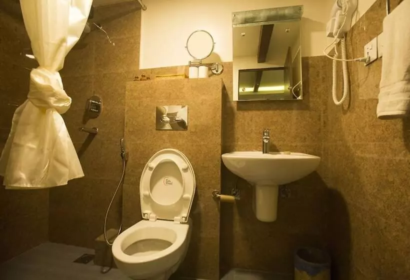 هتل Heranya La:ku