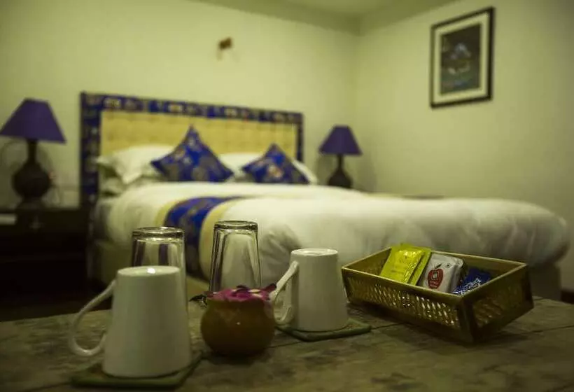 هتل Heranya La:ku