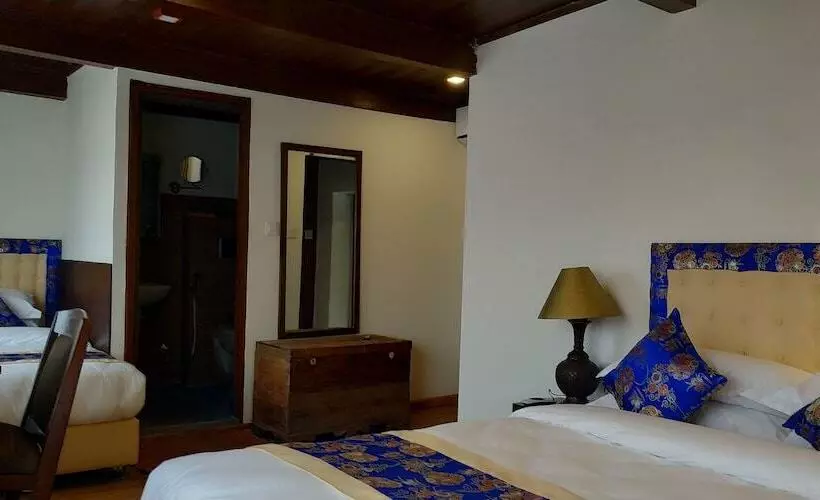 هتل Heranya La:ku