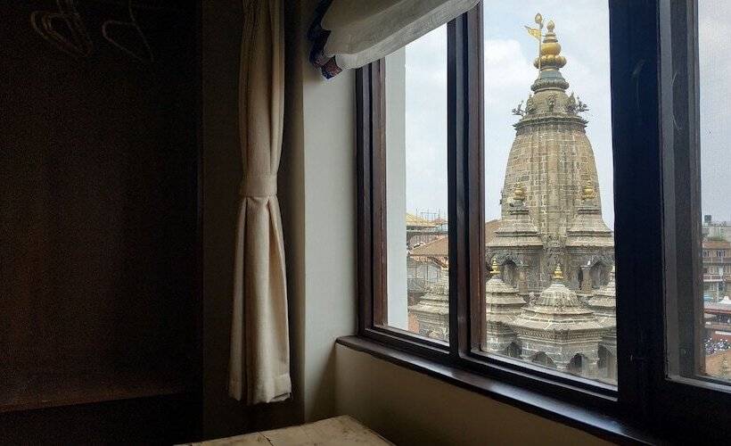 هتل Heranya La:ku