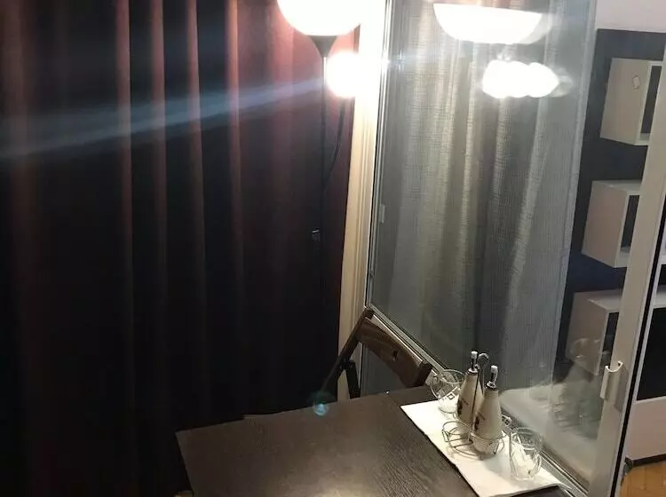 Hotelli Joy Apartments