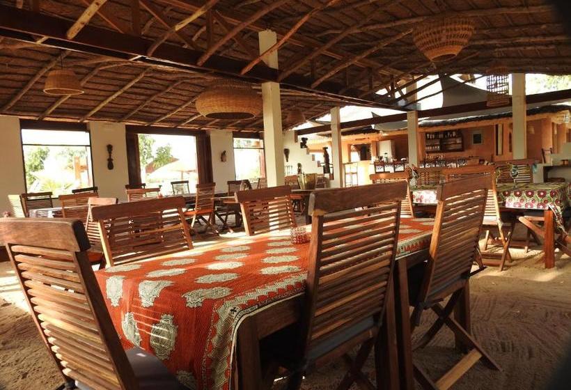 هتل Le Kinkéliba Lodge