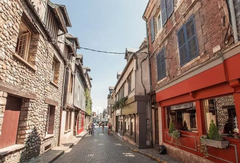 Majatalo La Maison Des Arts