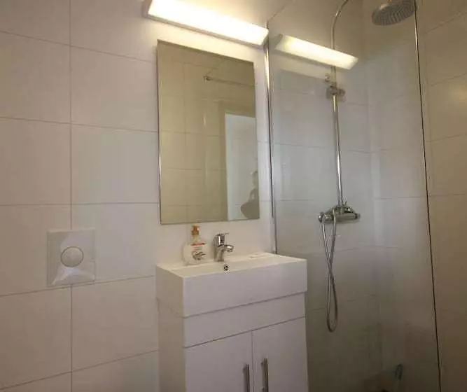 پانسیون Siggi Nobb Guesthouse