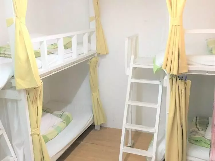 Retkeilymaja Kagoshima Little Asia