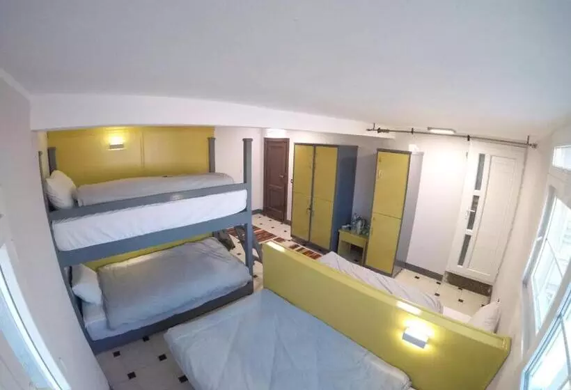 هتل Dahab Hostel
