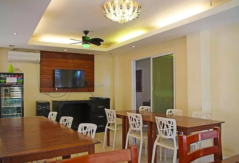 Hotelli Giecel Pension