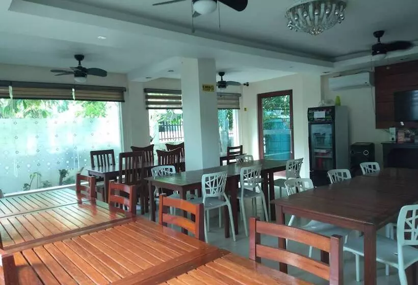 Hotelli Giecel Pension
