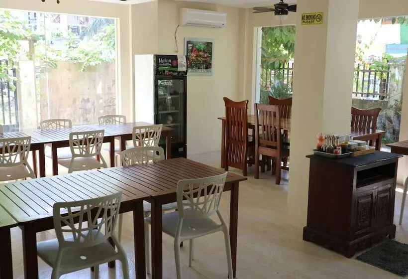 Hotelli Giecel Pension