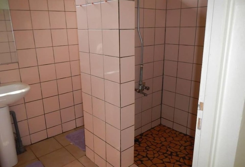 پانسیون Chalet Tipanier