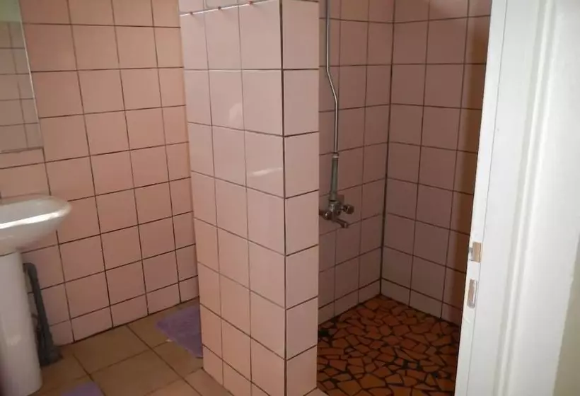 پانسیون Chalet Tipanier