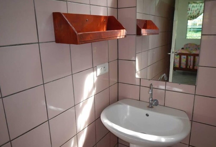 پانسیون Chalet Tipanier