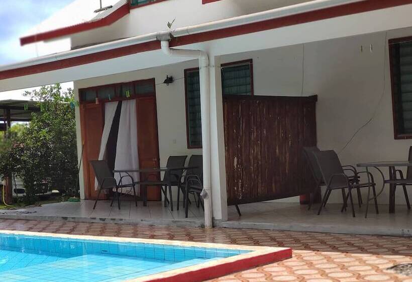 پانسیون Chalet Tipanier