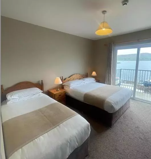ペンション Dingle Harbour Nights   Room Only