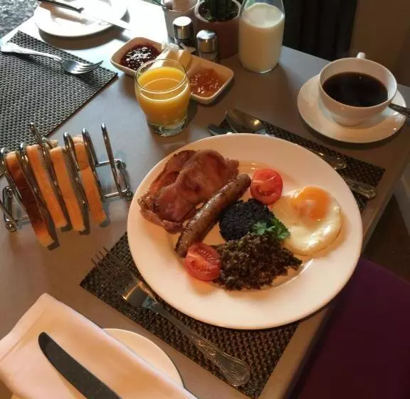 Majatalo Distant Hills Guest House