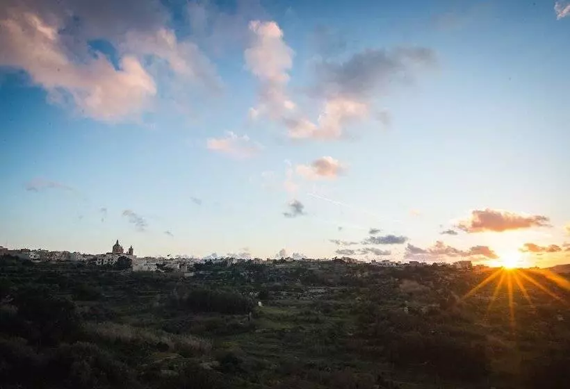 Majatalo Paradise Gardens