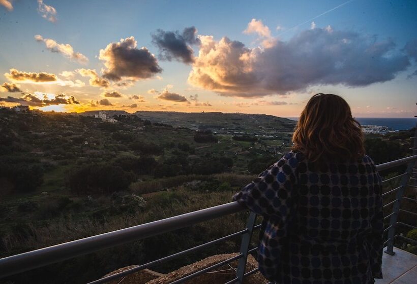 پانسیون Paradise Gardens