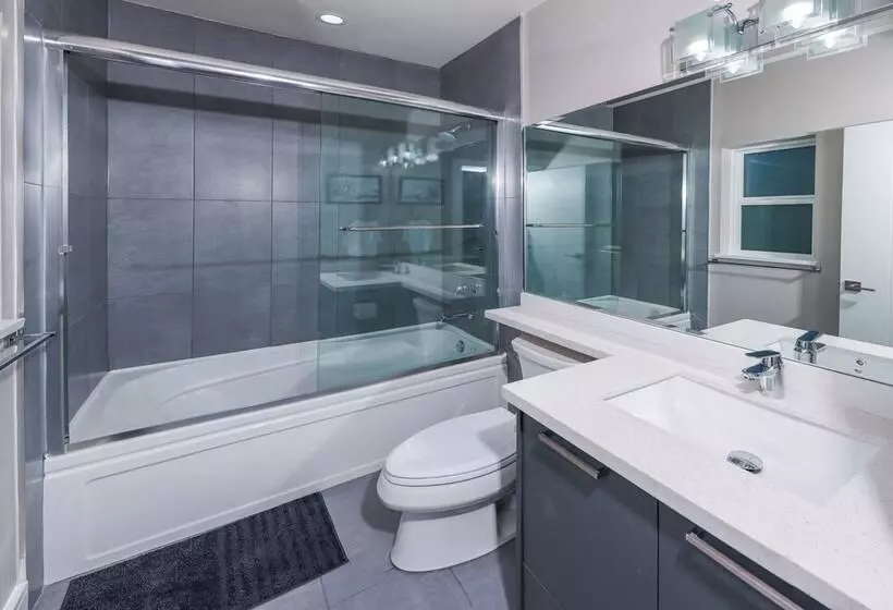 ペンション The Chateau