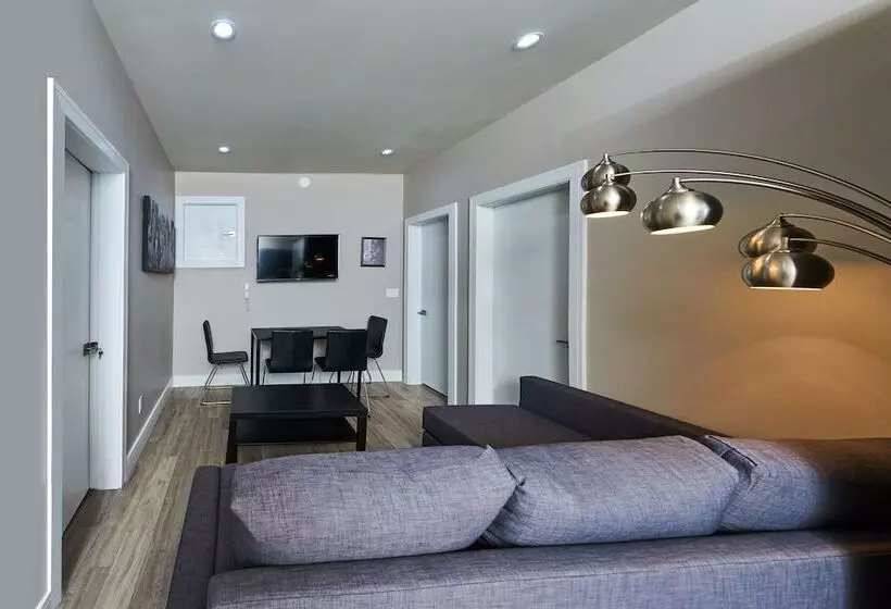 ペンション The Chateau