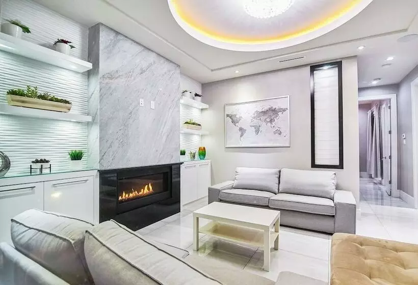 ペンション The Chateau