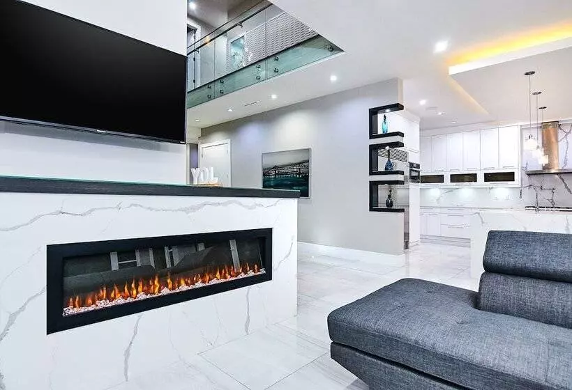 ペンション The Chateau