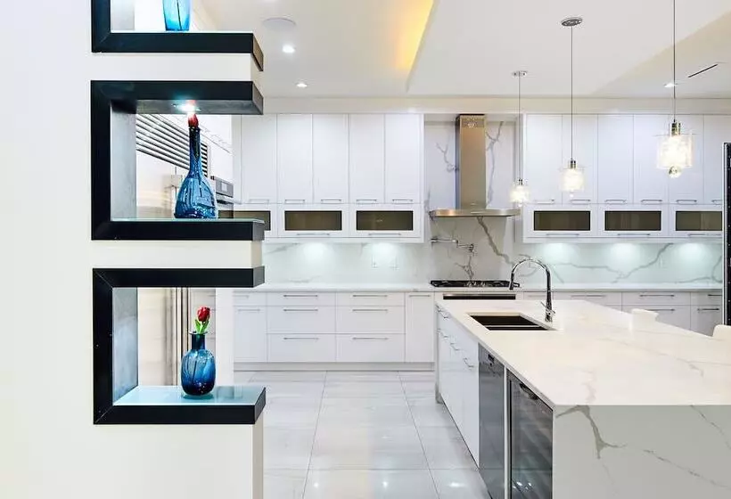 ペンション The Chateau