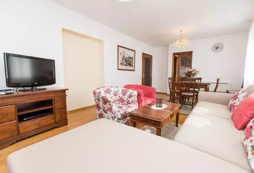 Apartments Villa Castello