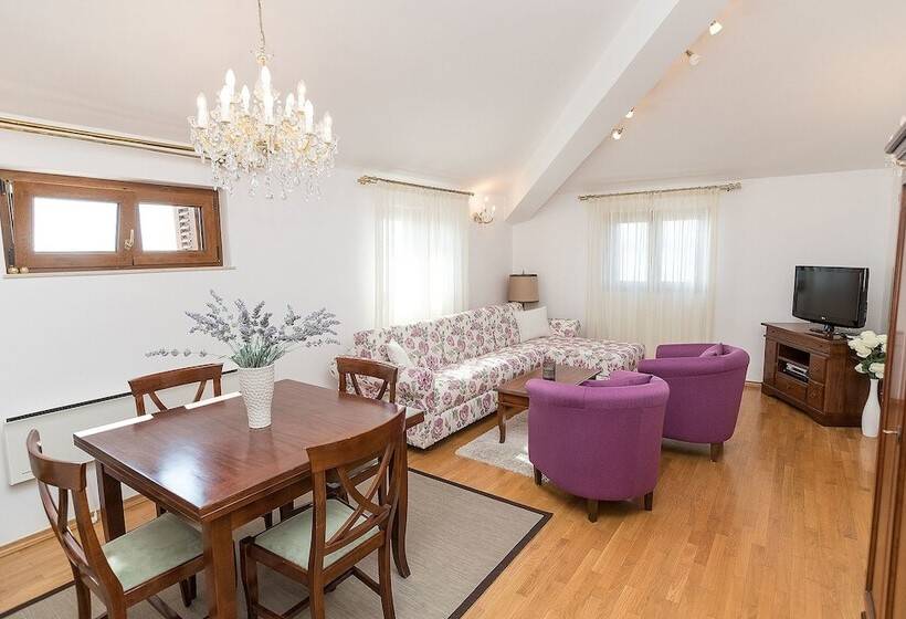 Apartments Villa Castello