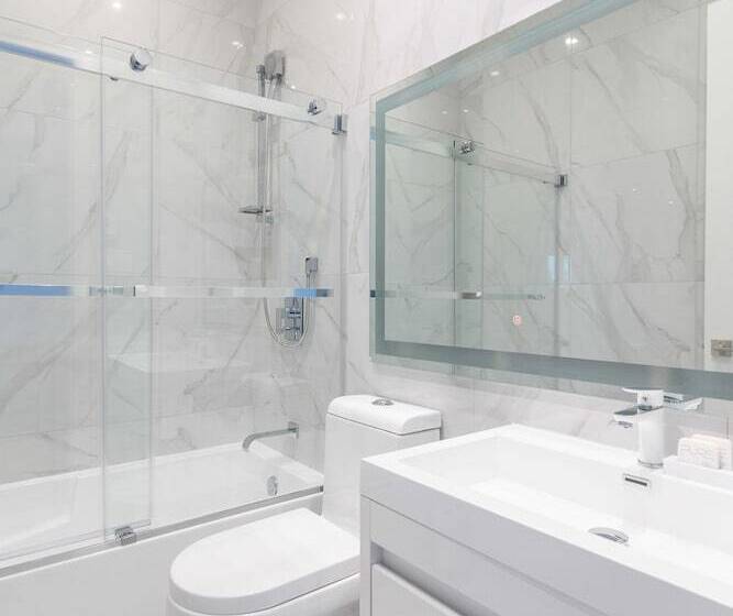 Parc Avenue Residence Mile End