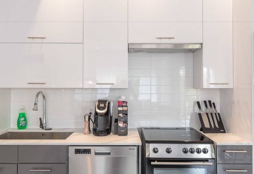 Parc Avenue Residence Mile End