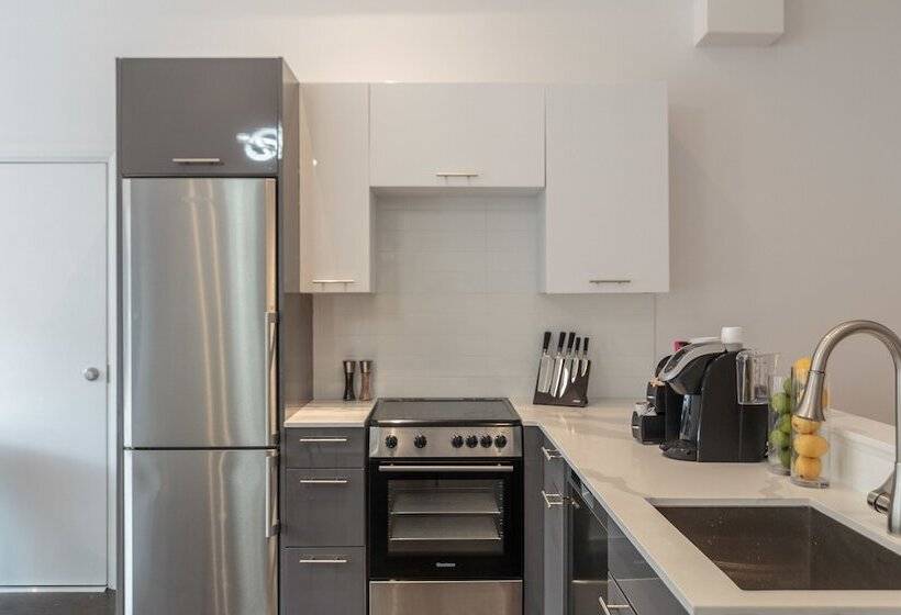 Parc Avenue Residence Mile End