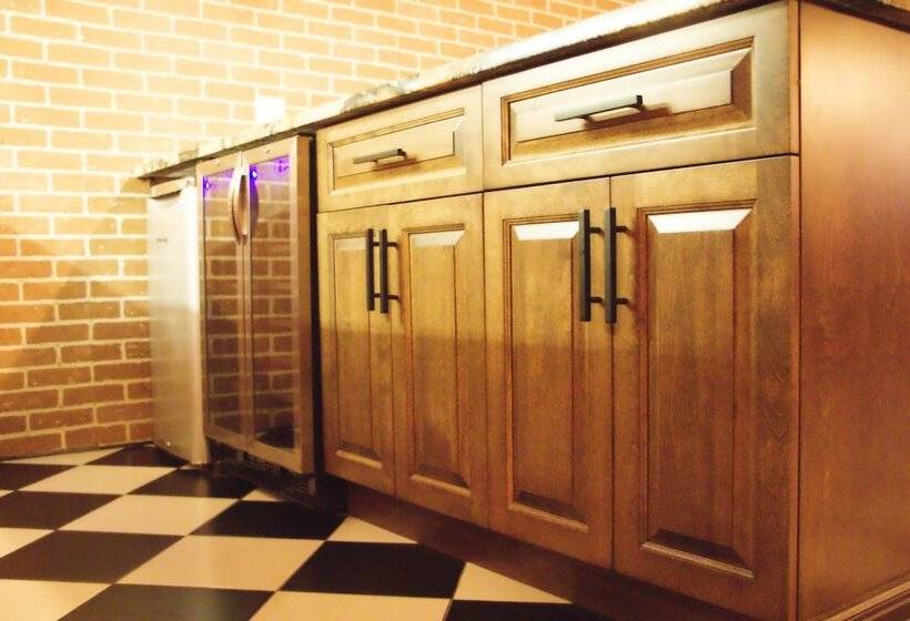 Parc Avenue Residence Mile End