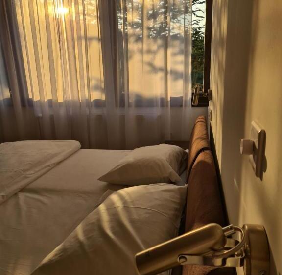 پانسیون Holiday Resort Zlatni Dol Mostar