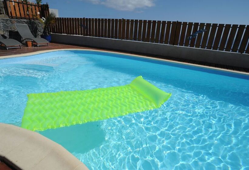 پانسیون Leu Bleu Austral