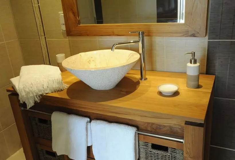 پانسیون Leu Bleu Austral