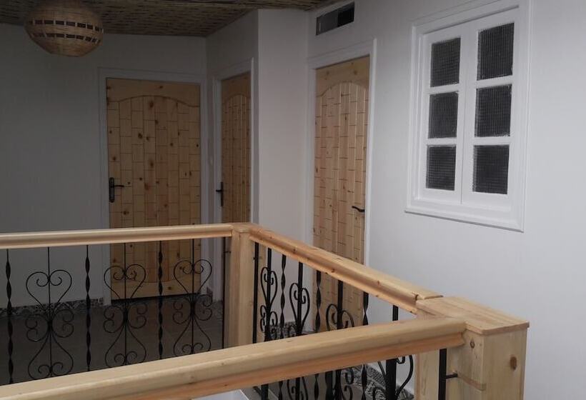 פנסיון Mouja Surf Camp