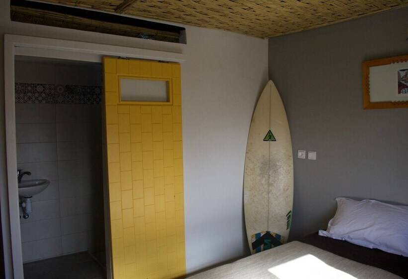 פנסיון Mouja Surf Camp