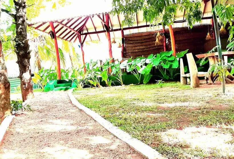 Majatalo Priya Homestay Kandalama
