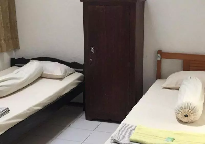 ペンション Wisma Wanawiyata