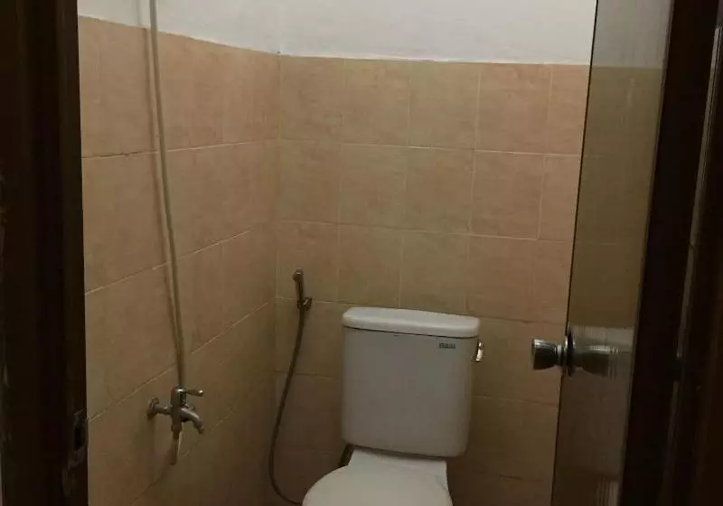 ペンション Wisma Wanawiyata