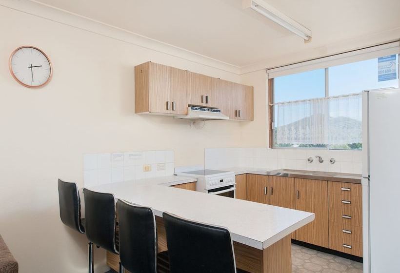 Thurlow Lodge Unit 6 Thurlow Avenue 6