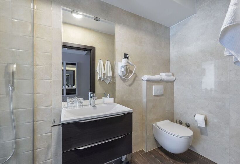 Pensionat Luxury Rooms   Seven