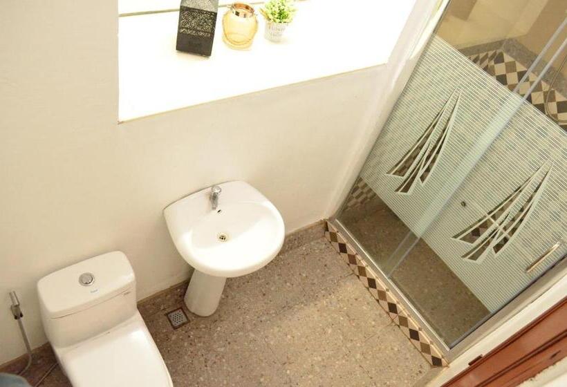 Hostel Escolta's Homey Lodge