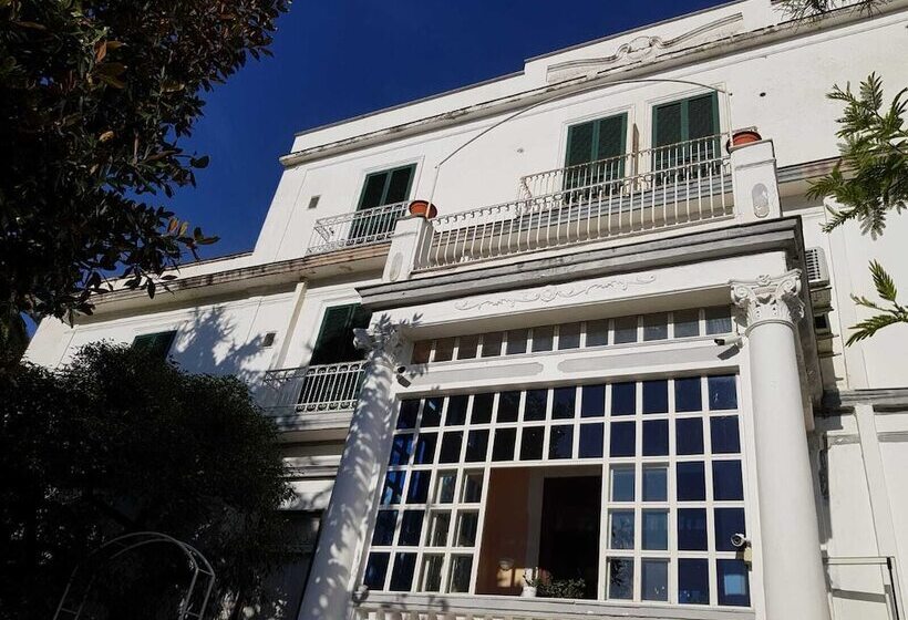 هتل Albergo Santa Teresa