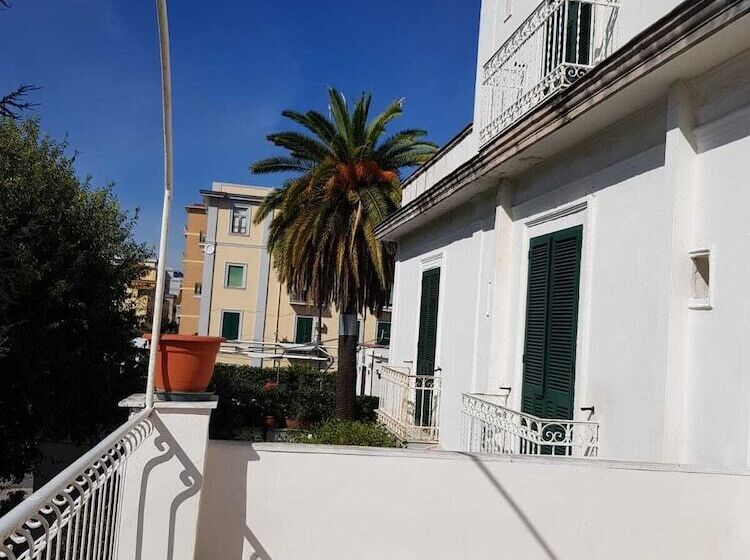 هتل Albergo Santa Teresa