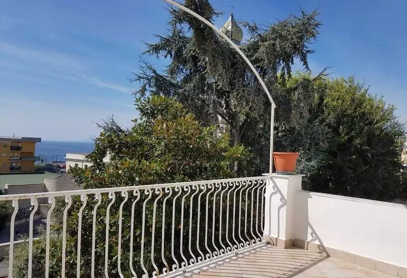 Hotelli Albergo Santa Teresa