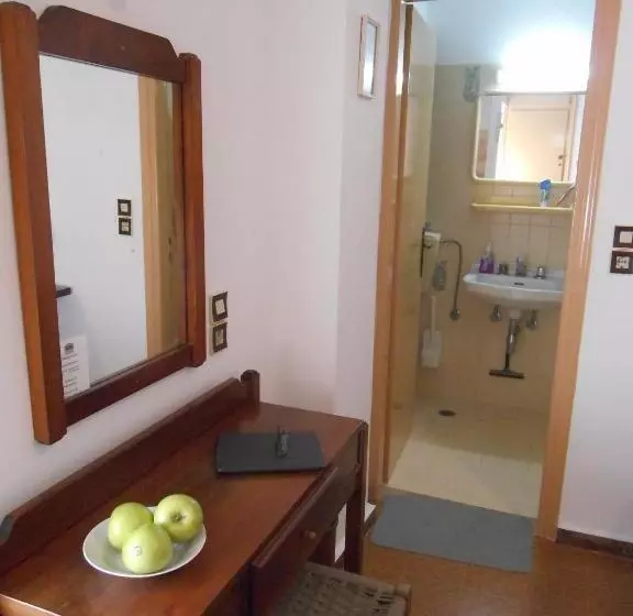Hotel Pythais